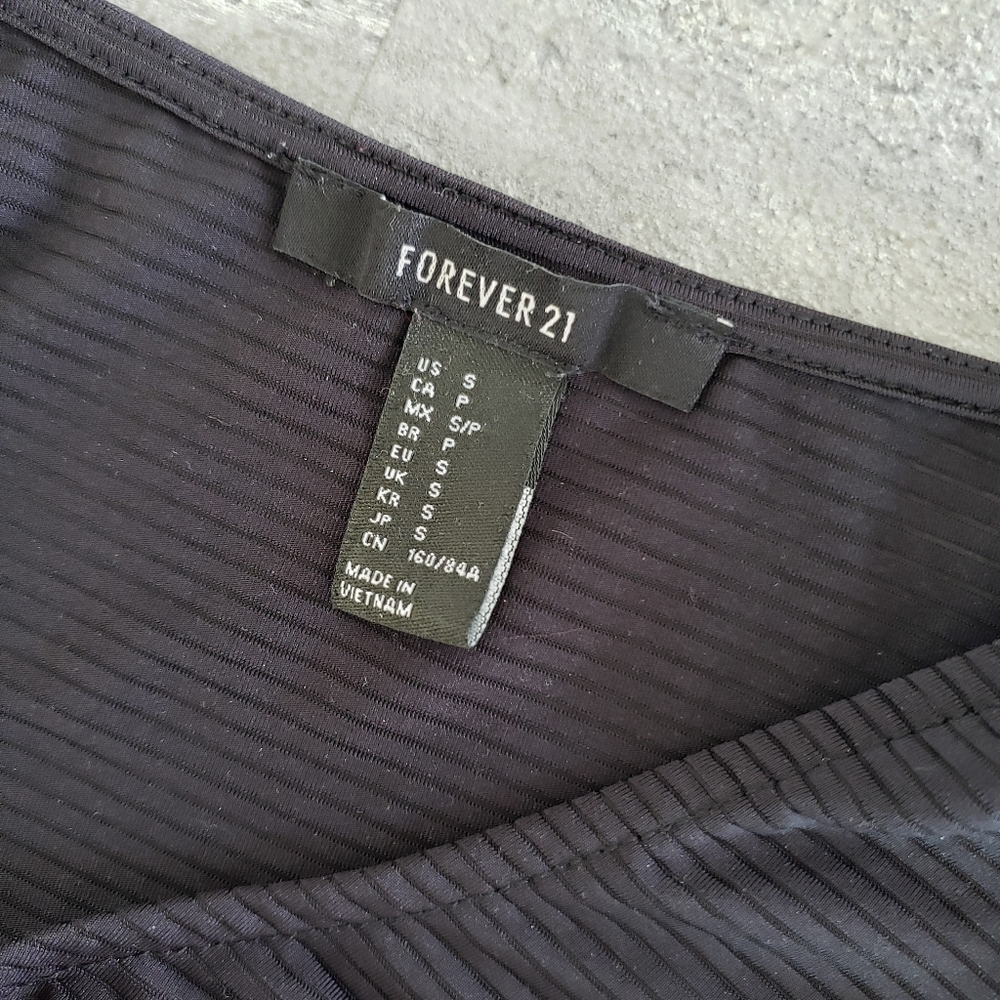 Black Sheer Detailed F21 Ribbed Long Sleeve - Picture 3 of 3
